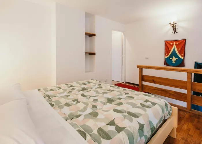 Apartment Re - Lakeside L&b